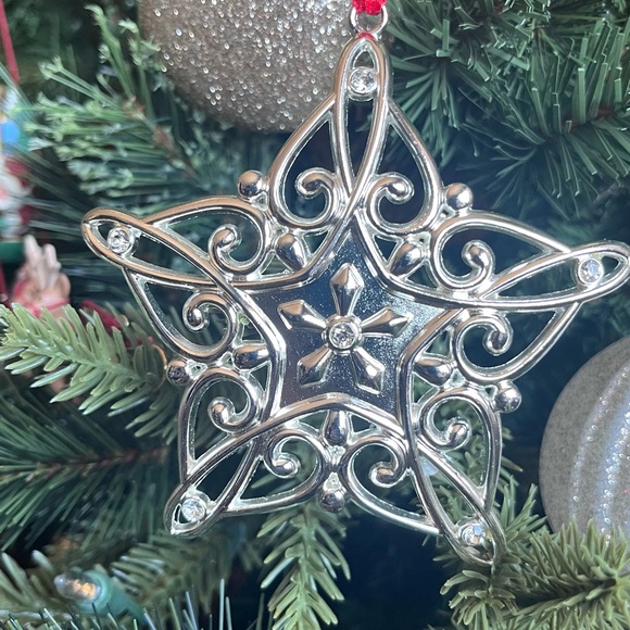 Lenox Ornament - Picture 2 of 5